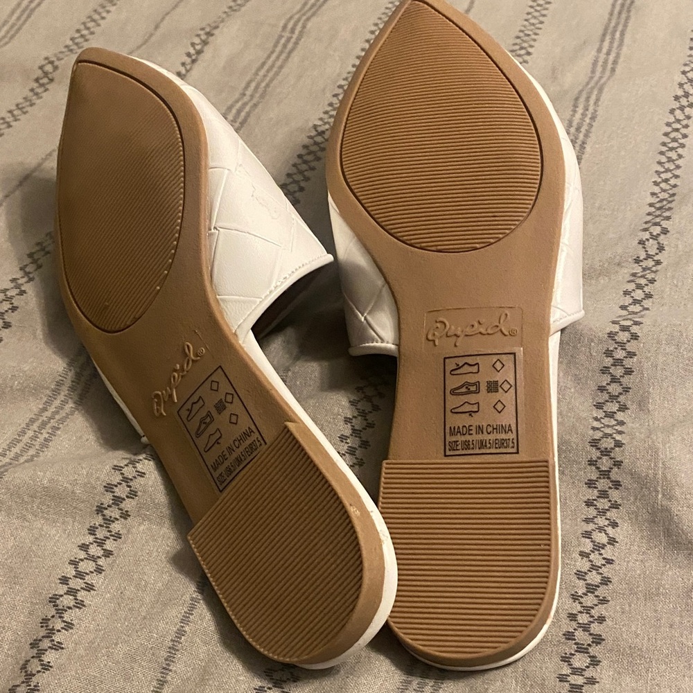 Qupid White Quilted Slip-On Mules - Picture 4 of 4